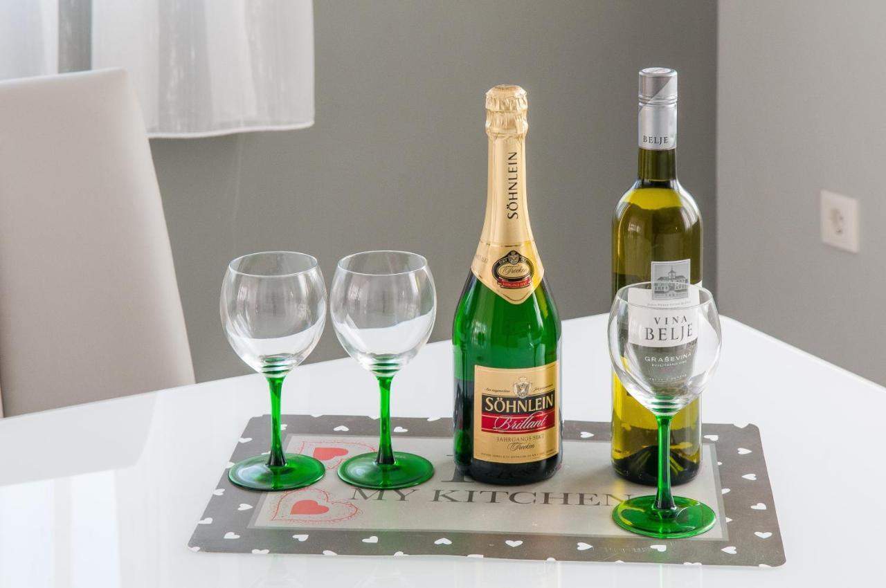 Apartments Anita Stobrec Phòng bức ảnh